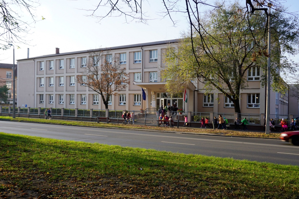 Debrecen-Szoboszlói-utcai-Általános-Iskola_1_portfóliókép-1-1030×686